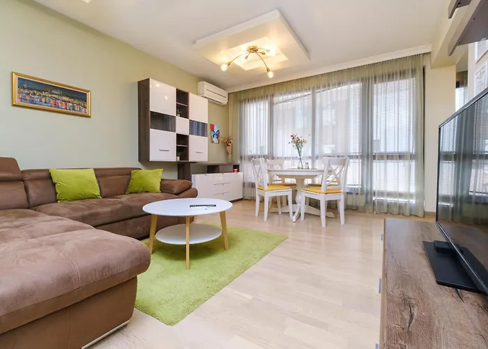 Riverside 2-bedroom بلوفديف