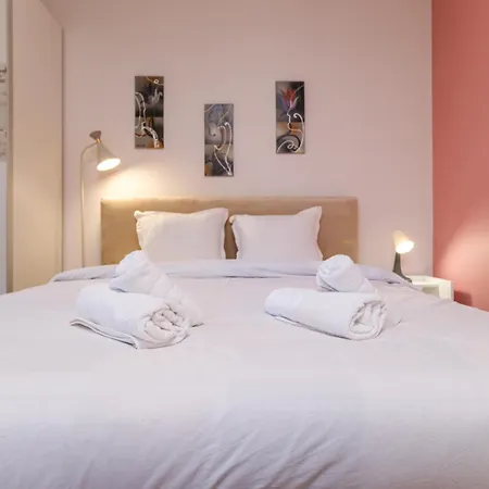 Riverside 2-bedroom Lejlighed