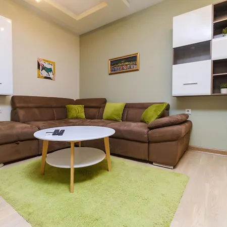 Riverside 2-bedroom Apartment Plovdiv