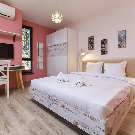 דירה Riverside 2-bedroom *